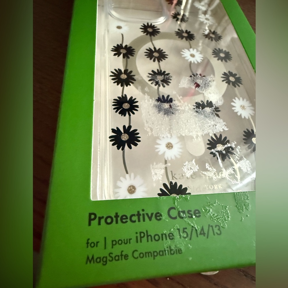 NWT! ♠️ kate spade protective case for iPhone 15/14/13 Floral Black and White - Picture 6 of 8